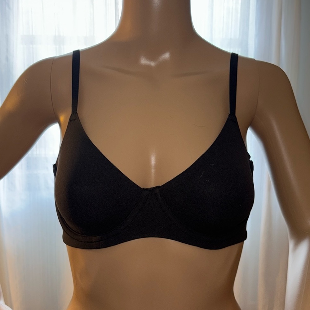 SKIMS Black Minimalist Underwire Bra